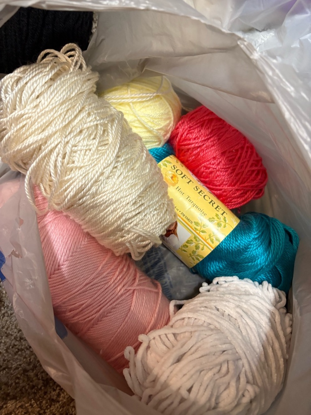 Mixed Yarn Lot - Picture 2 of 3